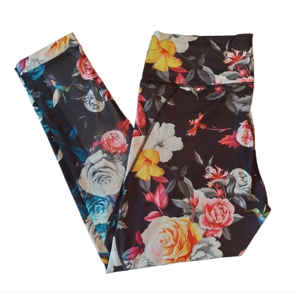 Zyia Dark Floral Mesh Hi-rise 7/8 24" leggings - Picture 4 of 5